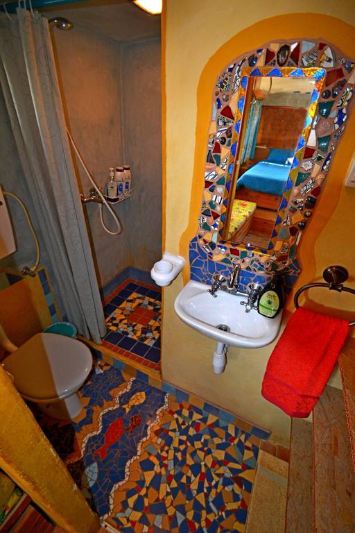 Zimmerbus 'Ezuz Kamer foto