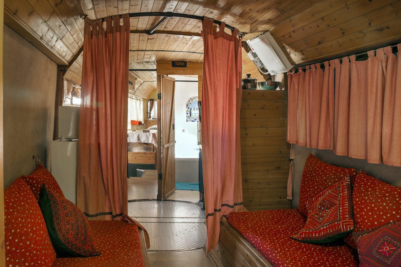 Zimmerbus 'Ezuz Buitenkant foto